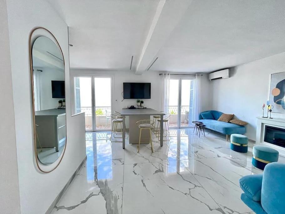 Beach Front, Superbe Appartement Pour 4 Personnes Νίκαια Εξωτερικό φωτογραφία